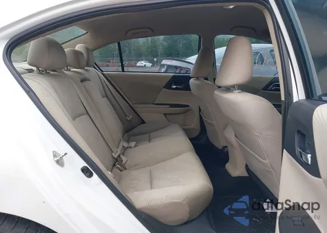 2015 Honda Accord Lx z USA, uszkodzony, nr VIN 1HGCR2F37FA172739